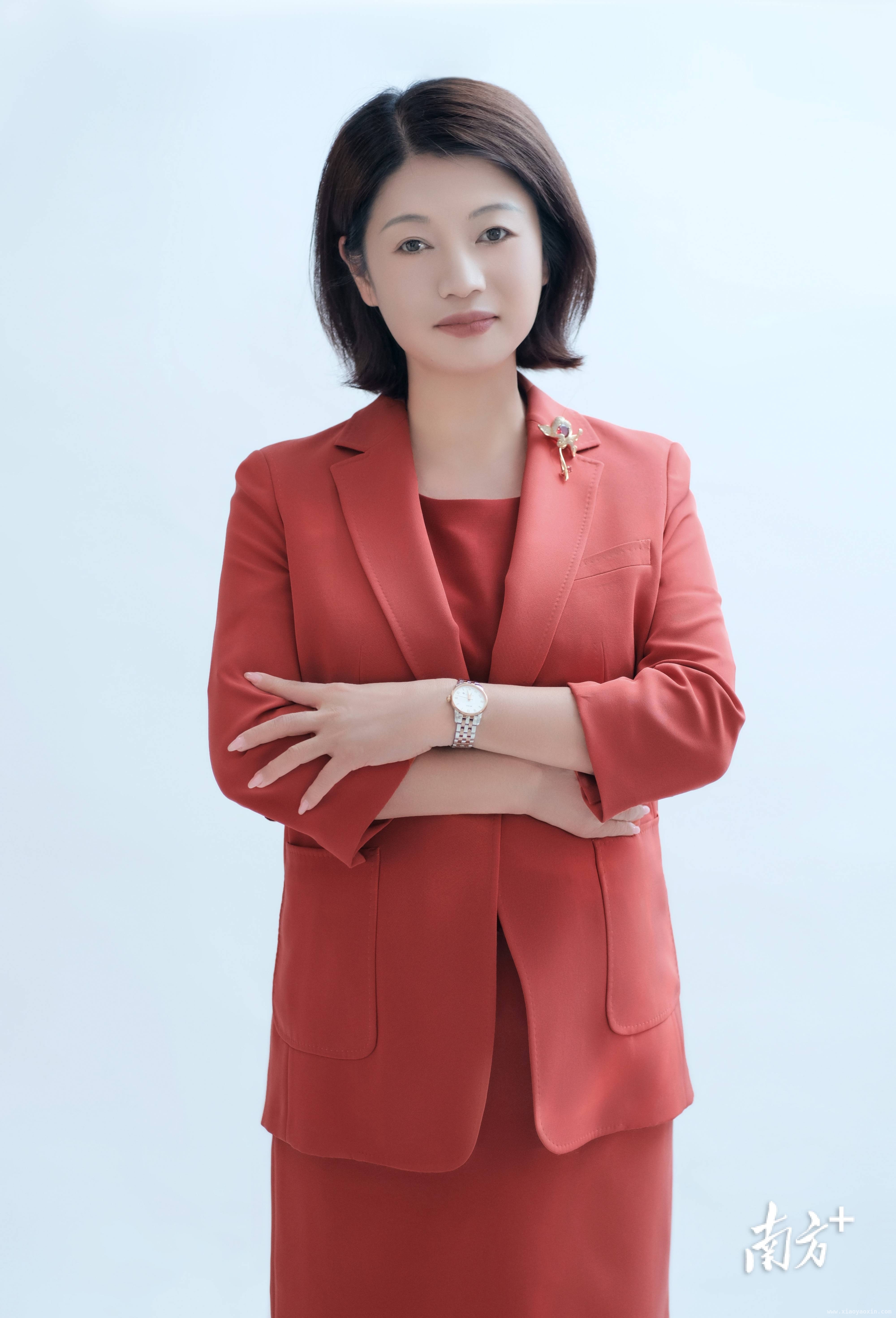 探秘坦洲“她”力量：女企业家引领时代新潮流，坦洲女企业家风采：绽放芳华，共筑发展新辉煌