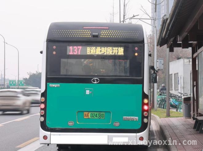 跟上！成都公交9条线路开启专用道实时提示新模式