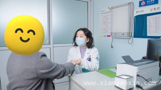 55 岁男子感冒输液后肾衰竭，药物副作用太可怕！，小感冒引发大危机：55 岁男子输液后肾衰竭！
