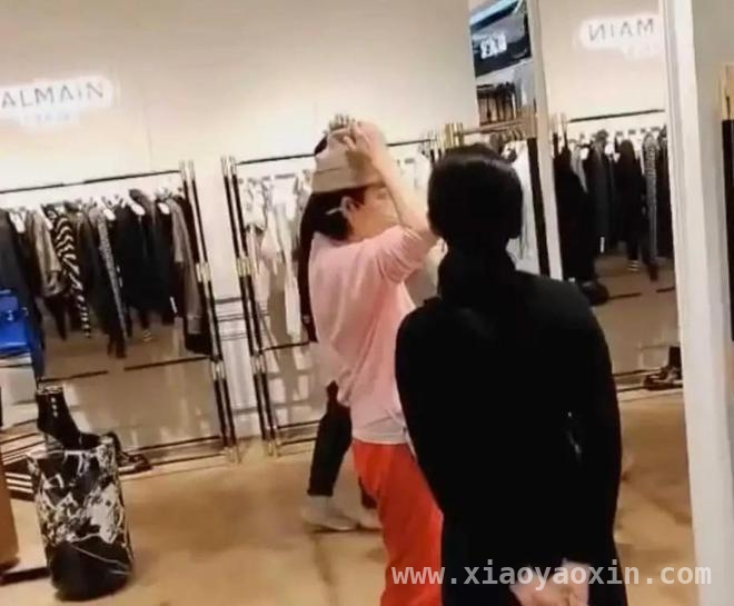 探秘林青霞：低调女神的时尚穿搭秘籍，跟随林青霞脚步，解锁春日时尚穿搭新姿势