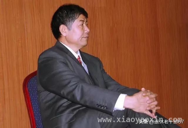 父亲与岳父：同龄不同命，生活大不同！，同岁老人的不同人生：父亲和岳父的生活对比