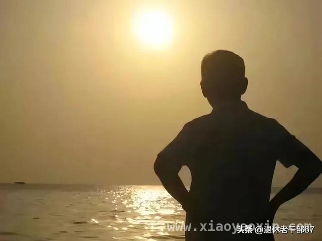 父亲与岳父：同龄不同命，生活大不同！，同岁老人的不同人生：父亲和岳父的生活对比