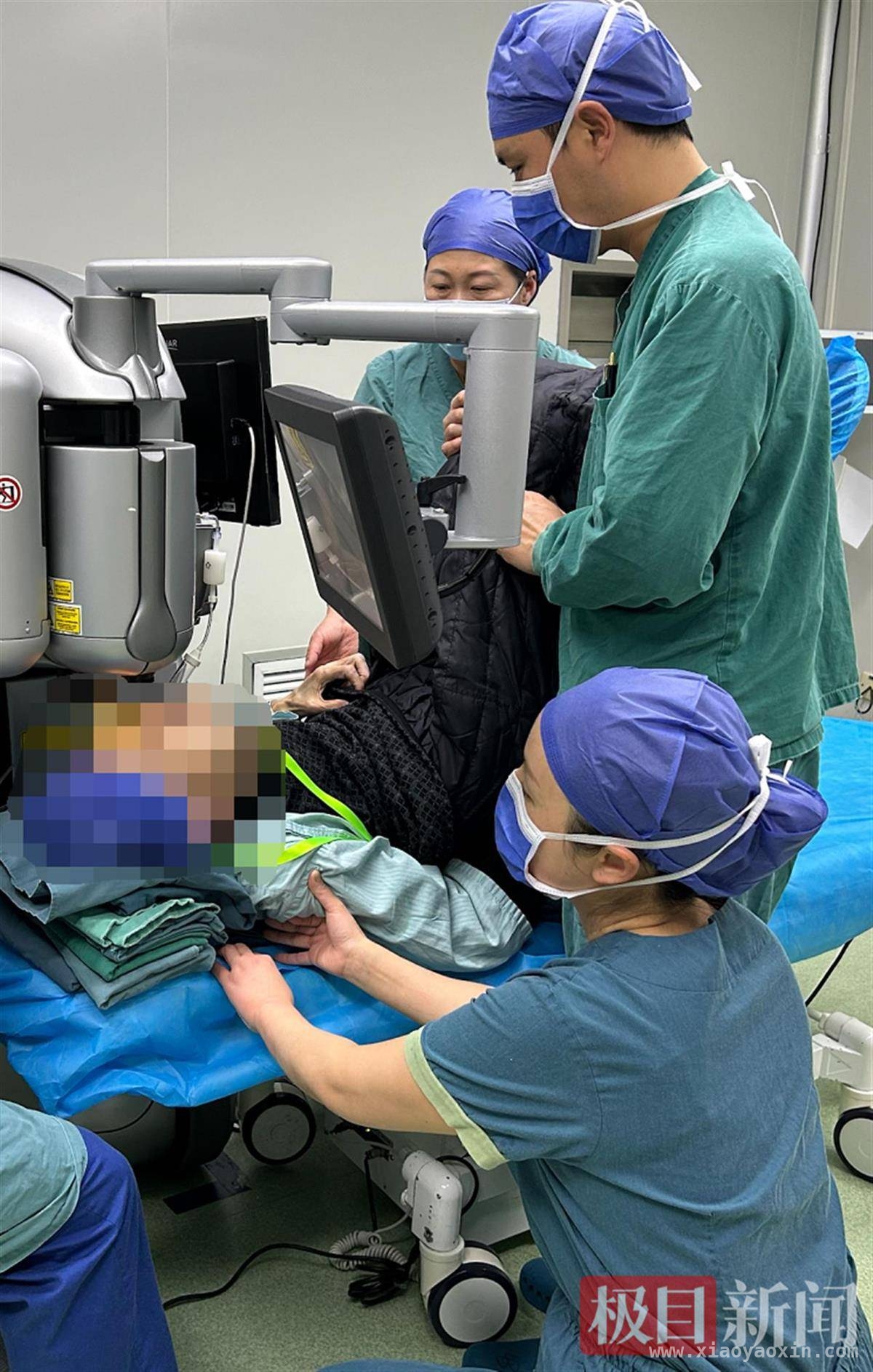 医者仁心！为“折叠老人”托举光明奇迹