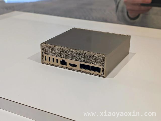 NVIDIA推出个人AI超级计算机，本地AI计算有新选择
