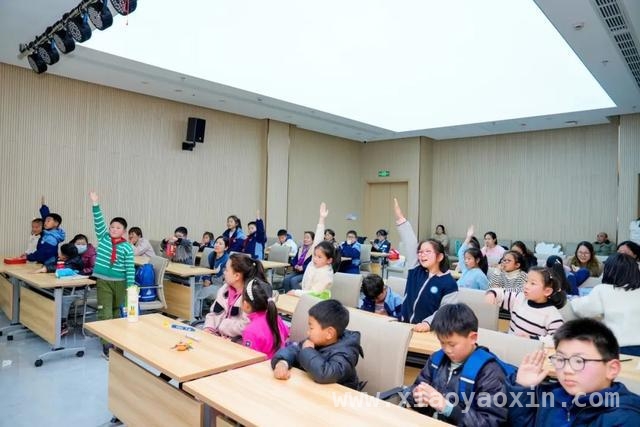 罗泾镇“小小银行家”活动：种下理性规划财富的种子，宝山区罗泾镇活动：让孩子们成为精明财富小管家