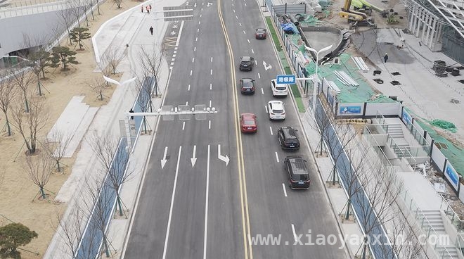 创新设计，青岛国际邮轮港区市政道路打造城市新风貌，青岛国际邮轮港区启动区道路通车，开启城市发展新篇