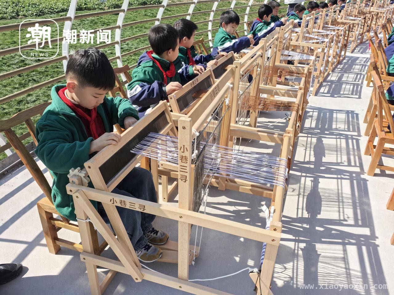 探秘传梭博物馆，杭州凤凰小学娃感受传统纺织魅力，余杭百丈镇传梭博物馆：孩子们体验传统布艺手工乐趣