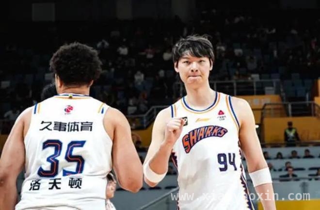 上海队宁波之战惊险过关，球员发挥差异显著，CBA：上海客场艰难107 – 103胜宁波，球员状态大揭秘