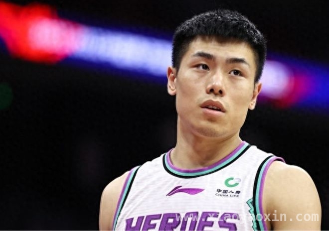 山东男篮赢球后，排名上升与球员爆发成三大亮点，98 - 77！山东男篮击败广州，赛后三喜临门