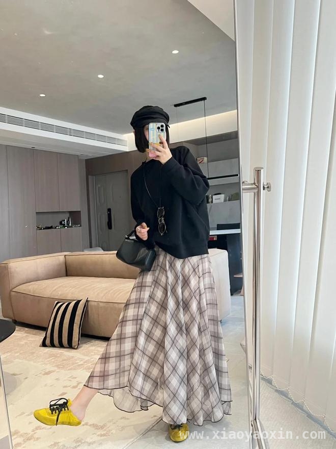早春过膝裙：开启女性优雅新风尚 跟着这些过膝裙穿搭，轻松迎接早春