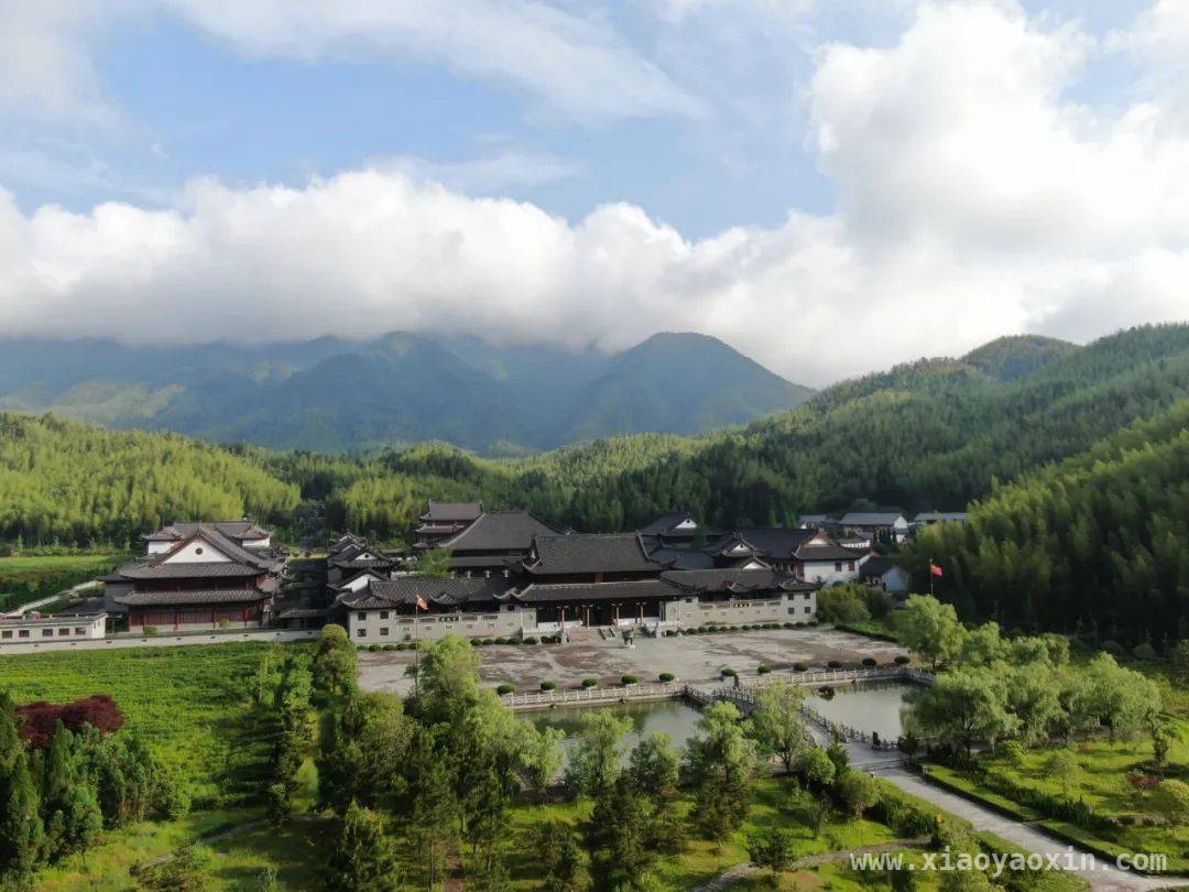 探秘“档案江西”音频展播里的百丈寺传奇，百丈寺：见证佛教改革与文化传承的千年古刹