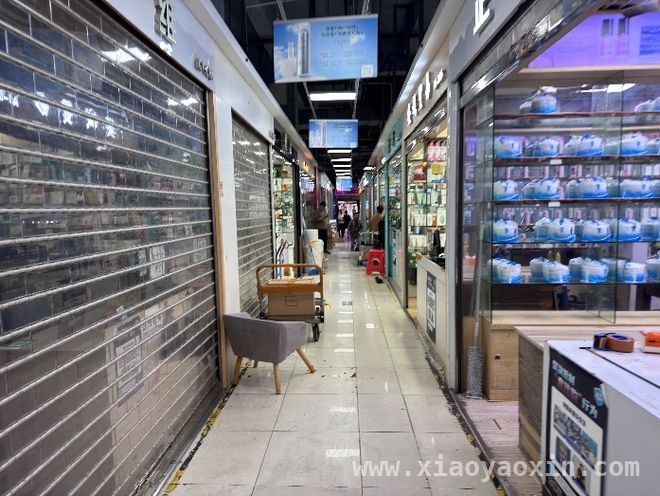 线上线下齐沦陷，美妆假货市场何去何从？，揭秘美妆市场假货乱象：线上线下皆藏危机