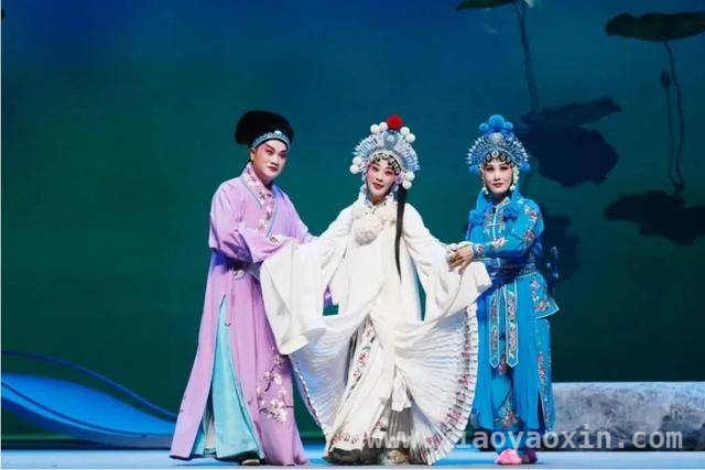 豫剧常派〈白蛇传〉惊艳上演，传统文化焕新魅力