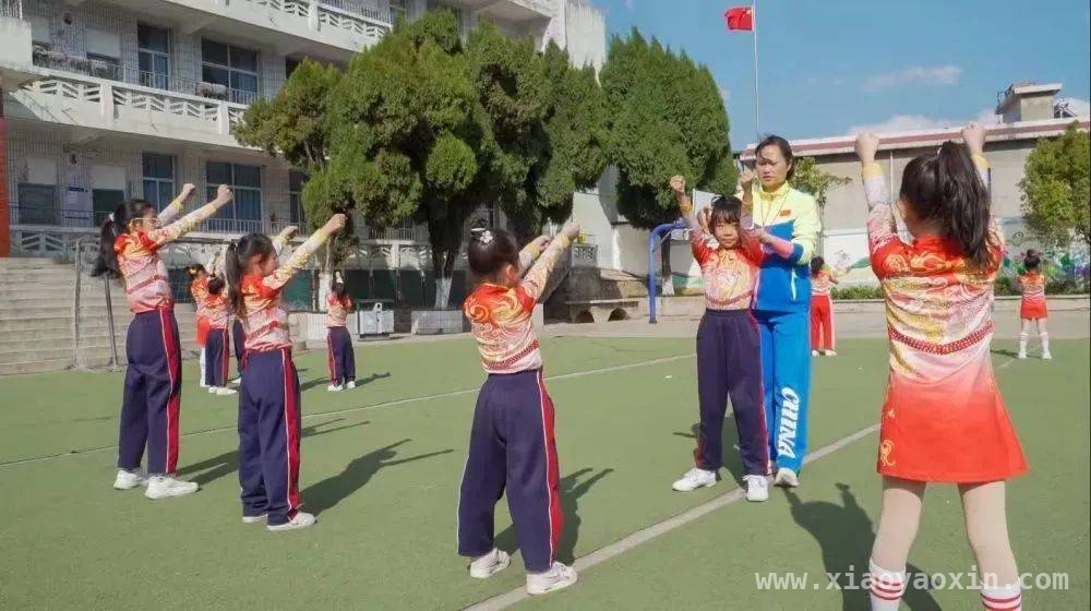从乡村到城市，体育教育如何破局“小眼镜”“小胖墩”困局？，两会热议、地方出招，体育教育如何让孩子“身上有汗，眼里有光”？