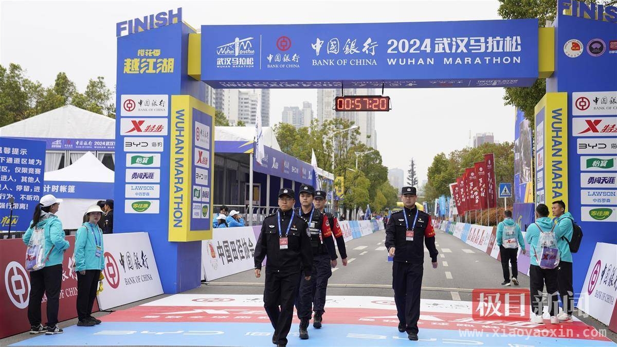 樱花季汉马鸣枪，武汉警方全方位保障赛事圆满，汉马升级金标赛事，武汉警方投入重兵守护跑友