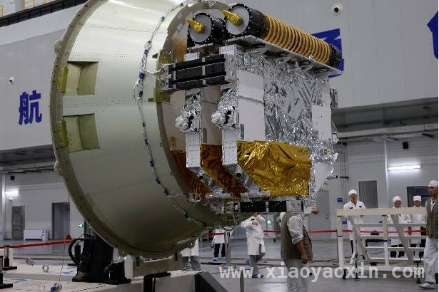 国内首次在轨星间400Gbps激光通信试验：技术攻关成果斐然，星间超高速激光通信试验成功，为我国卫星互联网发展注入强劲动力