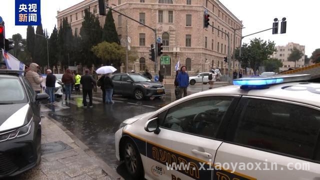 被扣押人员亲属愤怒发声，以色列政府重燃战火引众怒