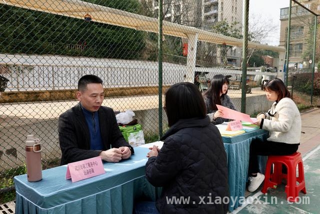 江夏“牵手行动”：资源下沉服务一线职工