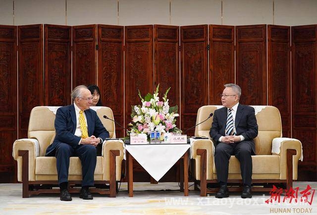 沈晓明会见霍宁博，湖南与美基金会续写医学交流新篇章