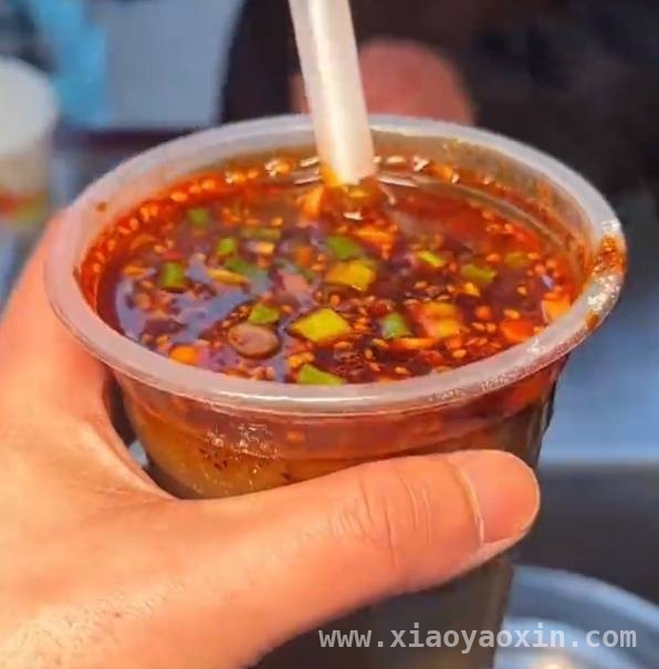 “万物皆可配咖啡”，是噱头还是新潮流？ 惊！咖啡竟能这样“玩”，麻辣组合你敢试吗？