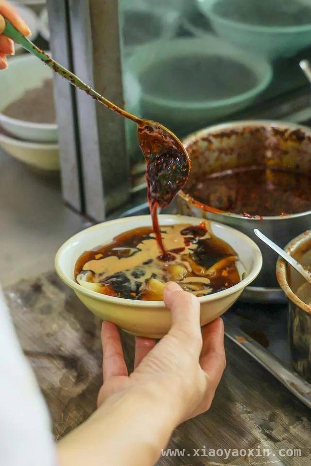 跟着周传雄的脚步，品味太原地道美味，周传雄演唱会在即，探秘太原美食盛宴