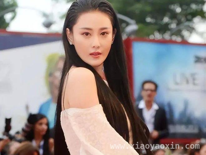 何捷转业引热议，张馨予婚姻背后的幸福密码