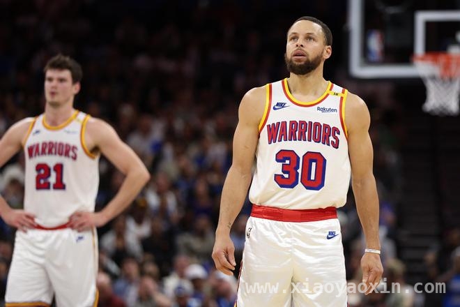 库里伤退勇士仍赢球，波斯特喊话球迷扭转战局！，NBA激战：库里伤退，波斯特携手球迷助勇士险胜猛龙