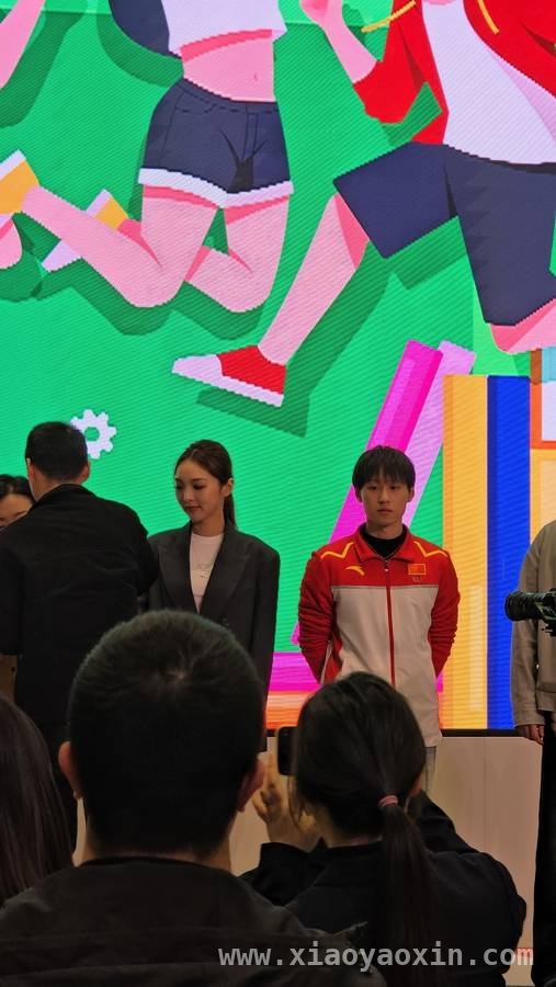 点亮青春地标，2025黄浦青年夜校为新青年“充电”，“充电新时代”：2025黄浦青年夜校开启青春逐梦新征程