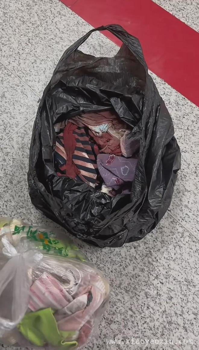 昆明广告牌坠落：6岁姐姐离世，4岁妹妹危在旦夕！，5楼广告牌从天而降，昆明3死7伤悲剧谁之过？