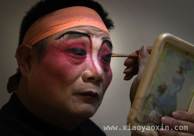 贫困出身的武会霞：靠哭灵改写命运，从贫困农妇到哭灵首富：武会霞的逆袭人生