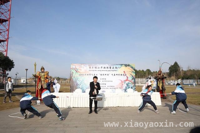 彭州实验小学气象研学游，为防灾减灾知识“充电”，世界气象日前夕，彭州气象研学游助力基层防灾减灾能力提升