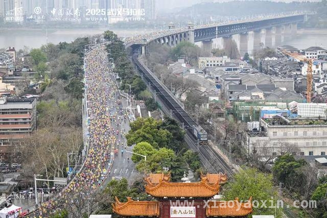 中国银行·2025武汉马拉松，各路冠军花落谁家？ 2025汉马冠军诞生，跑者热情点燃武汉城