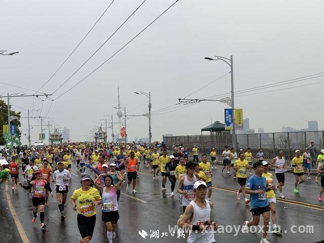 中国银行·2025武汉马拉松，各路冠军花落谁家？ 2025汉马冠军诞生，跑者热情点燃武汉城