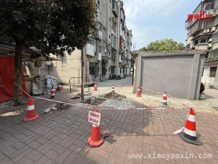 怪事！柳机生活区地面发热，下雨都打不湿 柳机生活区“烫手”地面，究竟藏着什么秘密？