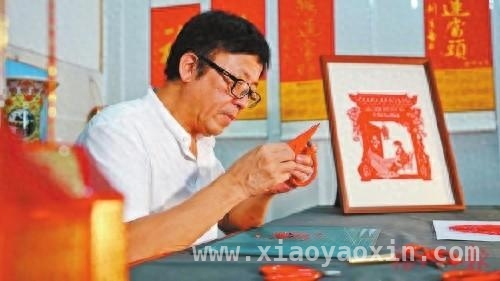 刘美寿一家：以剪纸为纽带，传承梅花古城民间艺术，刘美寿：用剪纸守艺，让梅花剪纸文化绽光彩