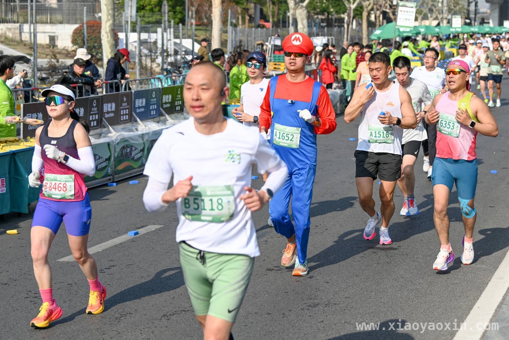 2025上海苏河半马：不同跑者的别样风采