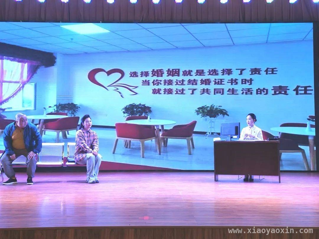 “法治乌兰牧骑”进校园，让法律在青春中绽放 “法治乌兰牧骑”走进校园，青少年法治教育添新彩