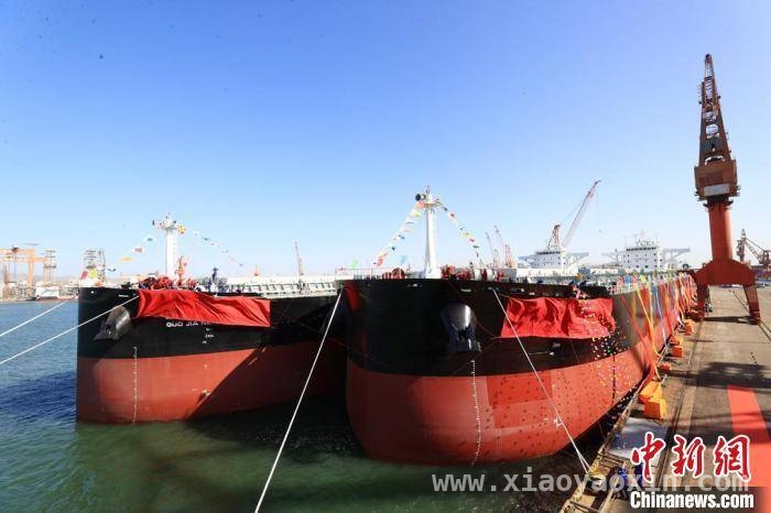 大连造船重磅：6.5万吨散货船“国家能源609”“国家能源610”同日闪亮登场 大连造船两艘6.5万吨散货船同日交付，开启内贸航运新篇章