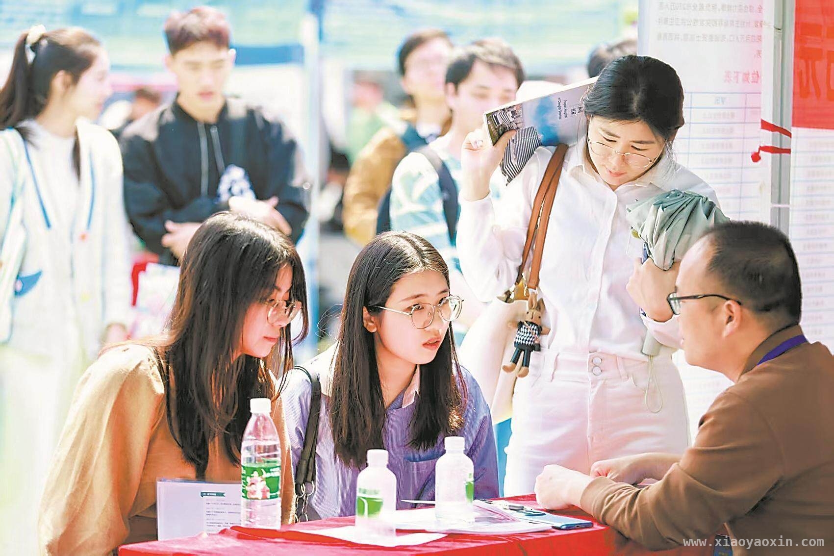 医学招聘盛宴：南方医科大学见证就业新机遇