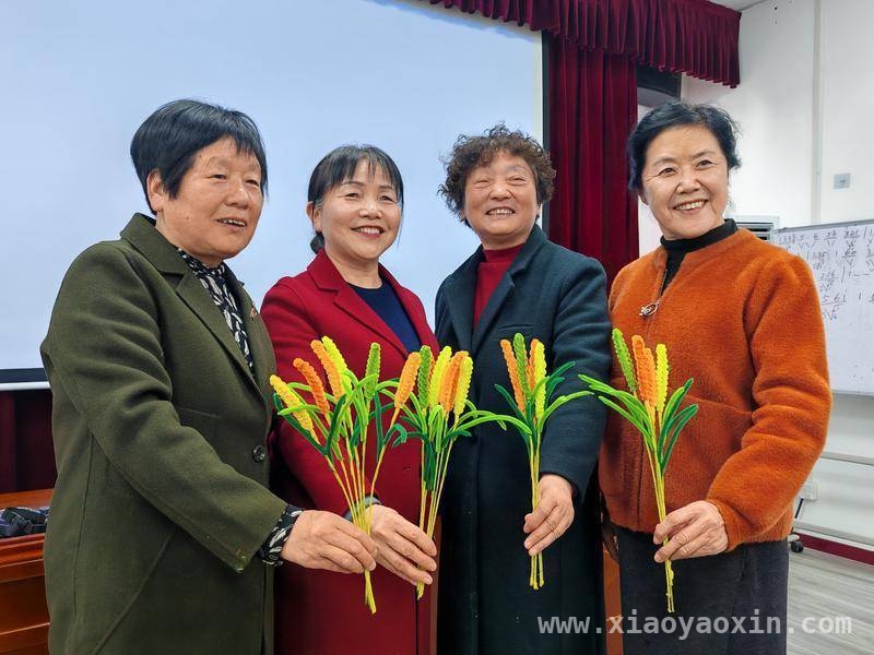 香溪路社区“指尖艺术阁”：用手工编织温暖与希望