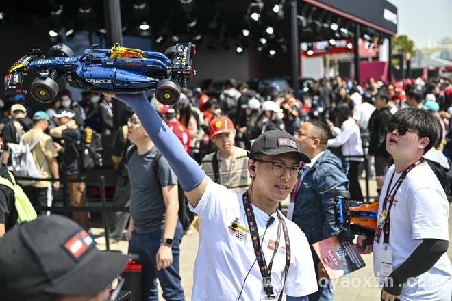 F1中国大奖赛上海站：赛场内外热度爆棚，驱动城市发展 燃爆申城！F1中国大奖赛带火文化消费与城市经济