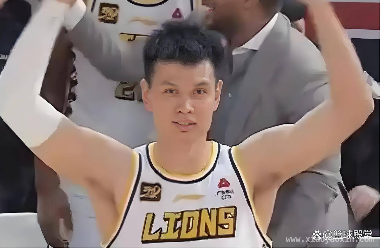 CBA山西广厦赛冲突升级，多主体受罚谁之过？ CBA赛场风波：许钟豪挑衅球迷，各方处罚落地