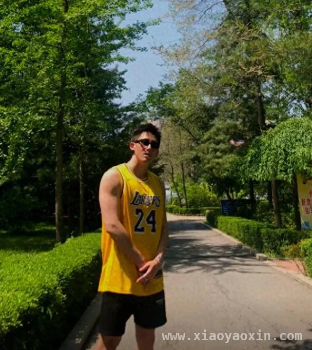吴忠华复查有喜有忧，乐观精神激励网友前行，吴忠华复查：脑癌未复发，耳朵又添新“状况”！