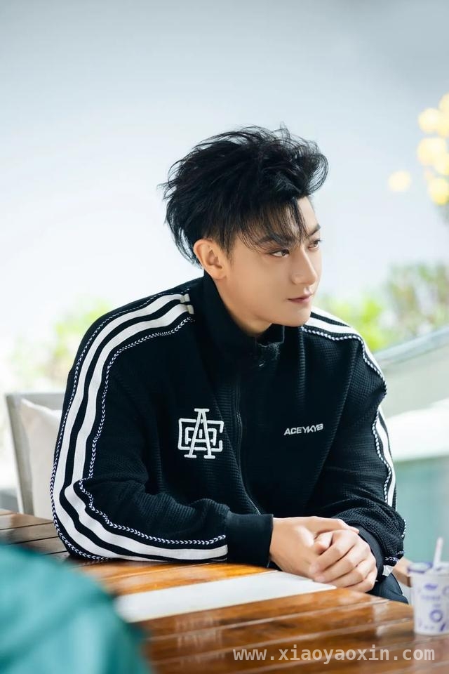 黄子韬跨界做卫生巾，是噱头还是真心？