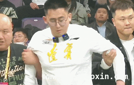 吴忠华复查报喜：脑胶质瘤未复发，耳朵小状况引关注 身残志坚吴忠华复查：脑癌稳定，耳朵小问题待解决
