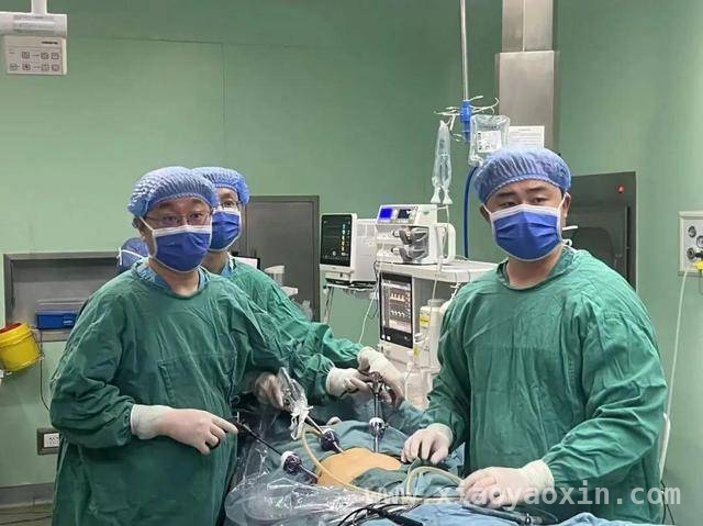 72岁老人患罕见闭孔疝，青岛新区医院微创治愈 腹腔镜手术攻克罕见闭孔疝，青岛中医医院显神通