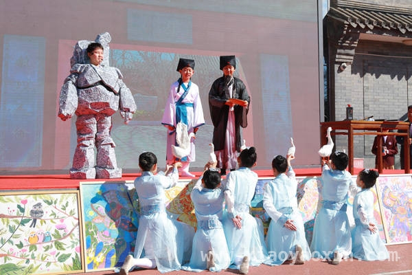 府学胡同小学第六届书画摄影展盛大启幕，艺术盛宴精彩纷呈