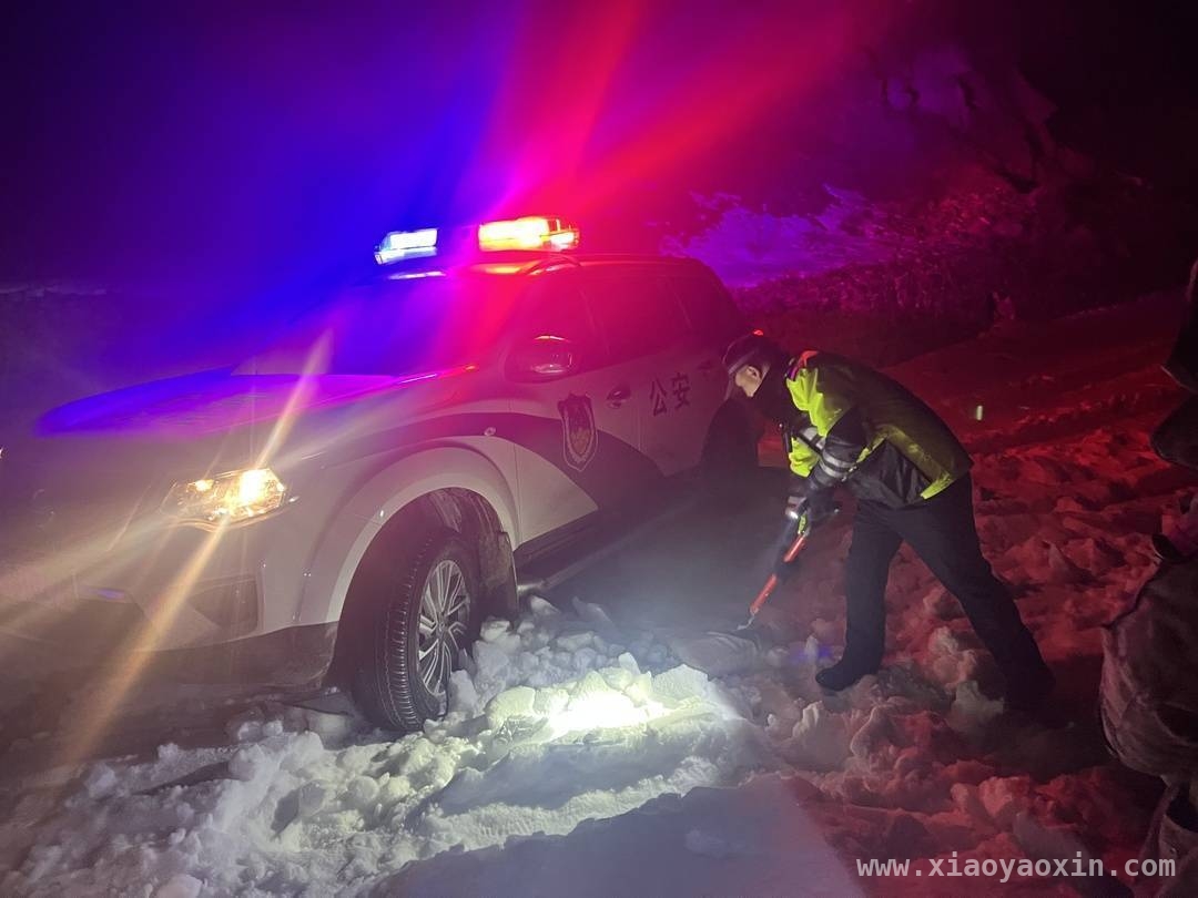 一场与时间赛跑的救援：海拔3200米山上被困人员终脱险 惊险救援！海拔3200米山上测绘人员被困终获救