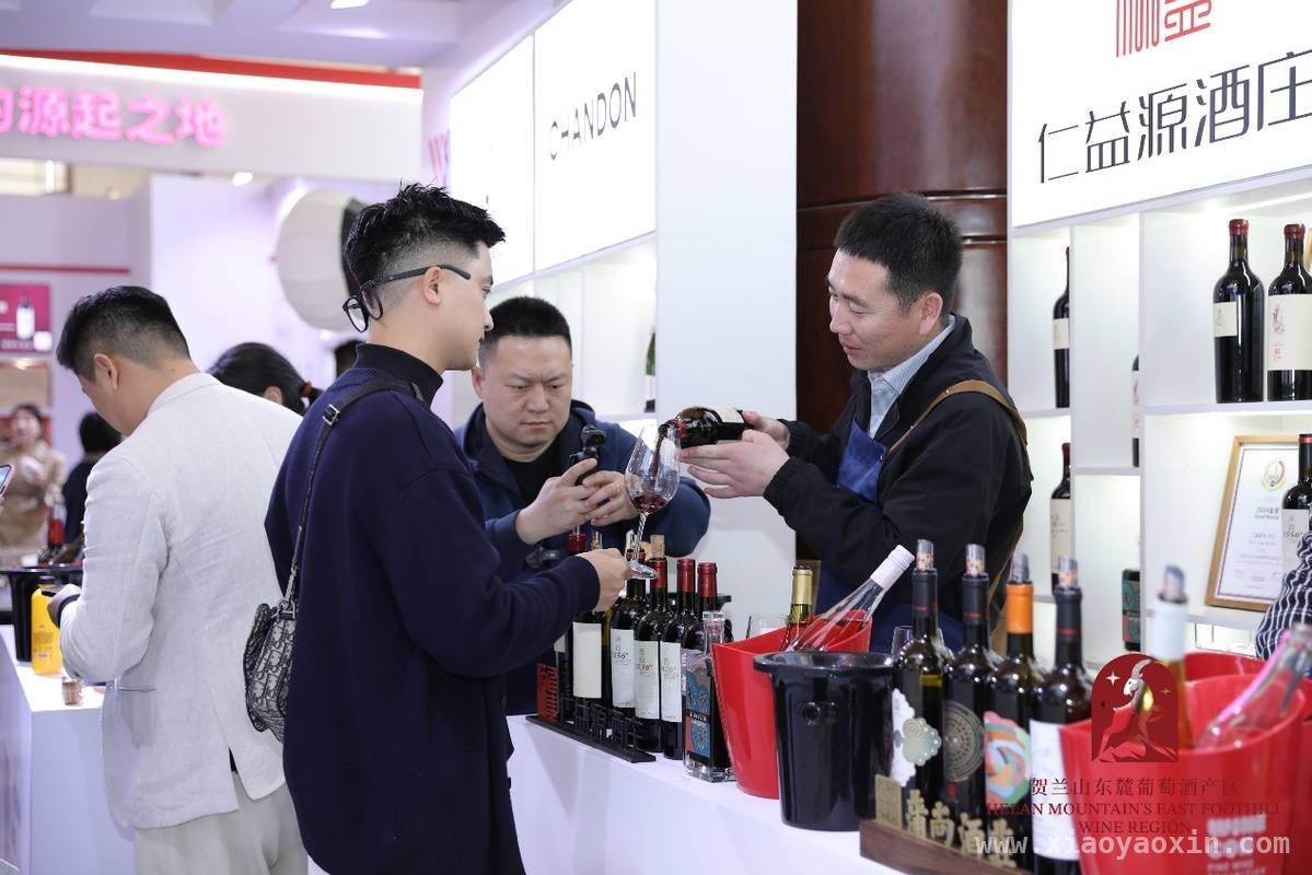 112届全国糖酒会：宁夏贺兰山东麓青铜峡葡萄酒产区惊艳亮相，全国糖酒会上，贺兰山东麓青铜峡葡萄酒产区吸睛无数