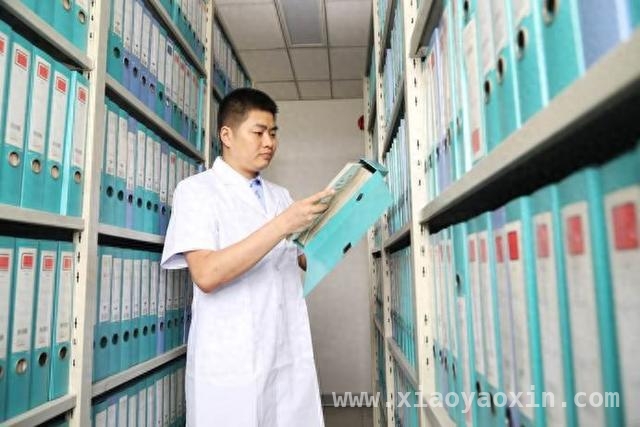 揭秘指纹专家易昭伟：如何在海量数据中揪出潜逃罪犯